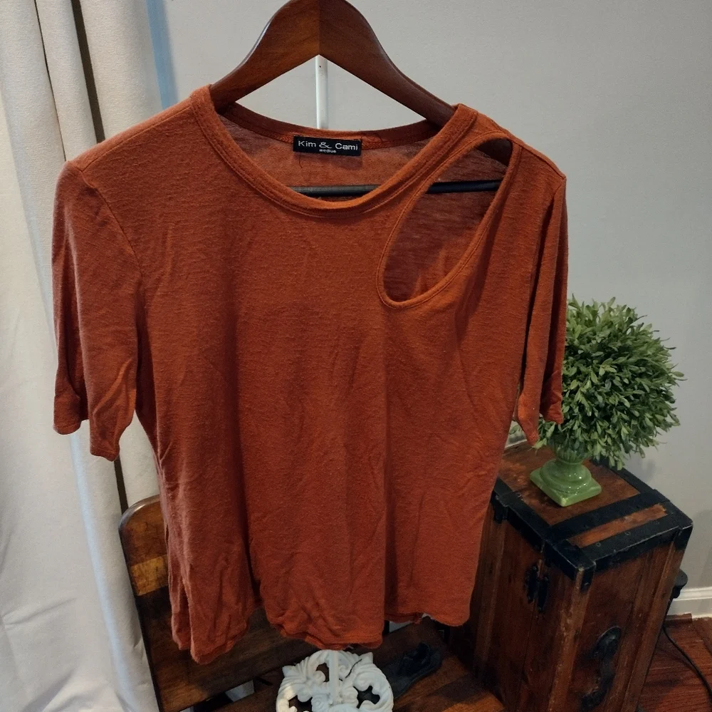 Top - Picture 5 of 7